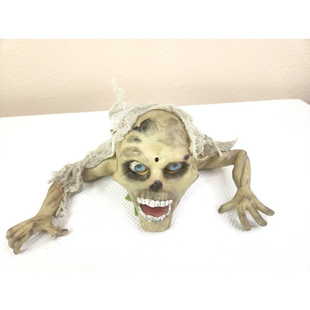 Gemmy Animated Talking Crawling Skull Halloween Zombie